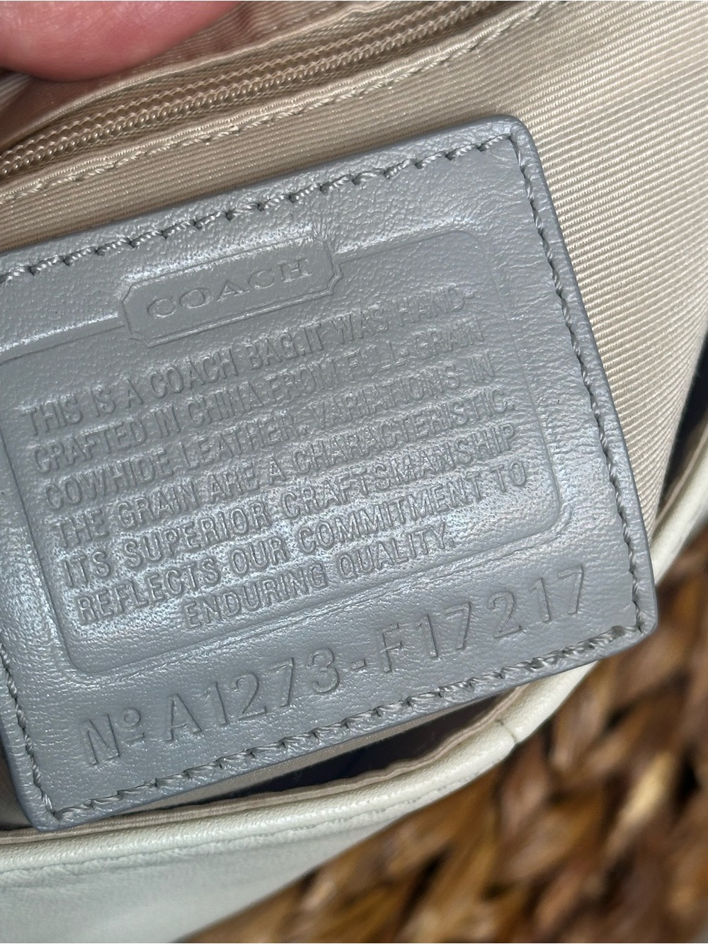 Coach Vintage leather soho White Grey Kristin Pleated Soho Hobo Buckle Bag Y2K - Picture 9 of 12